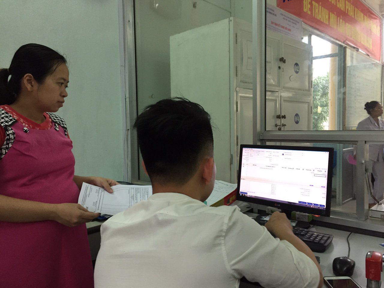 Cán bộ EFY Việt Nam thập huấn hóa đơn điện tử cho cán bộ bệnh viện đa khoa Cát Bà- Hải Phòng